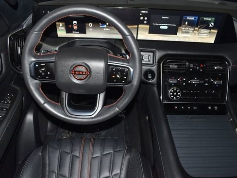 Used 2025 Nissan Armada PRO-4X image 14