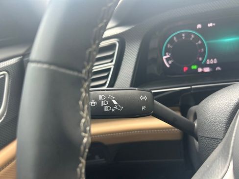 Certified 2024 Volkswagen Atlas Cross Sport SEL image 23