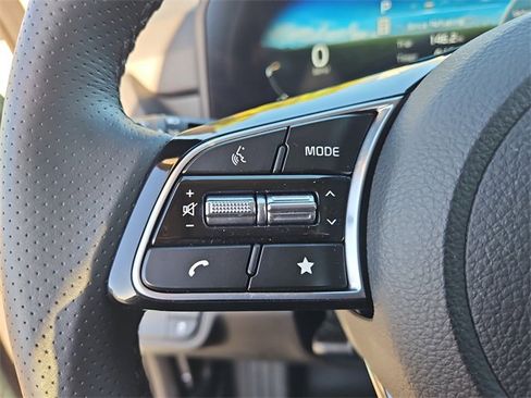 Certified 2026 Kia Seltos SX w/ SX Sunroof Package image 21