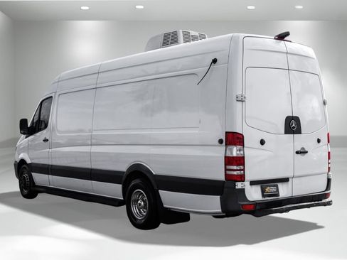 Used 2015 Mercedes-Benz Sprinter 3500 w/ High Idle Fixed Package image 8