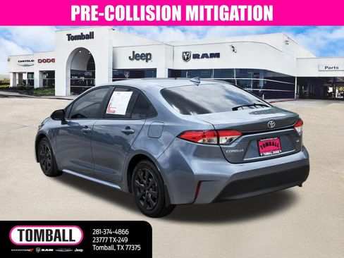 Used 2025 Toyota Corolla LE FWD image 5