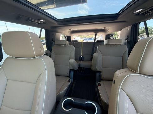 Used 2023 Chevrolet Tahoe Premier w/ Premium Package 2 RWD image 15
