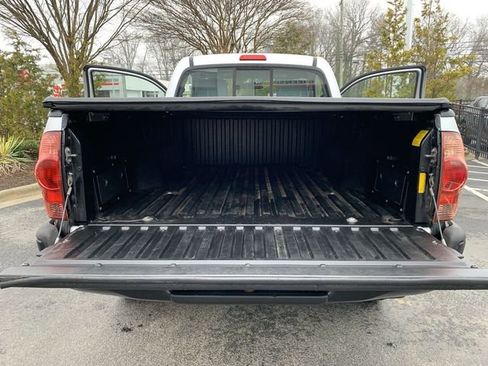 Used 2012 Toyota Tacoma 4x4 Regular Cab image 23
