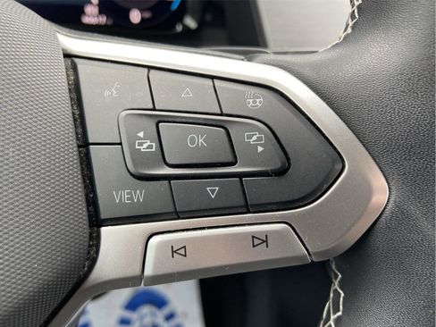 Used 2024 Volkswagen Atlas Cross Sport SE image 58