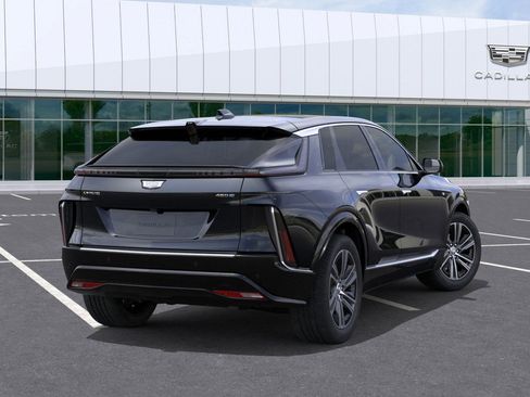 New 2025 Cadillac Lyriq Luxury image 4