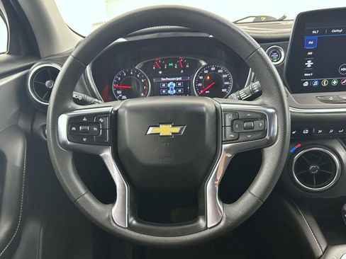 Used 2025 Chevrolet Blazer LT AWD/4WD image 11