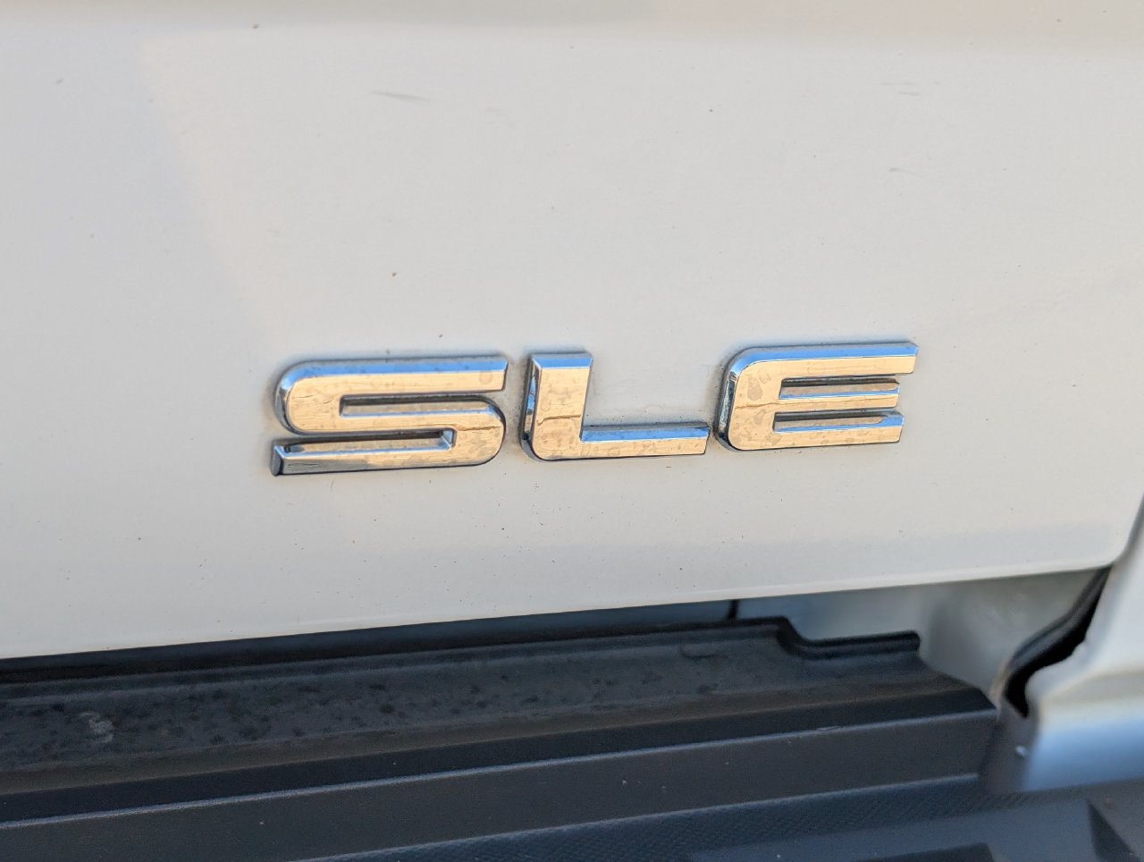 Used 2015 GMC Sierra 1500 SLE w/ SLE Value Package RWD image 8