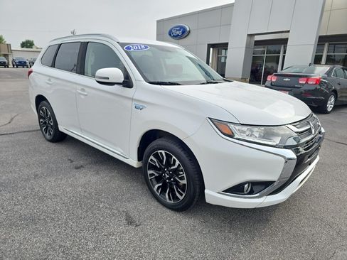 Used 2018 Mitsubishi Outlander SEL AWD/4WD image 4