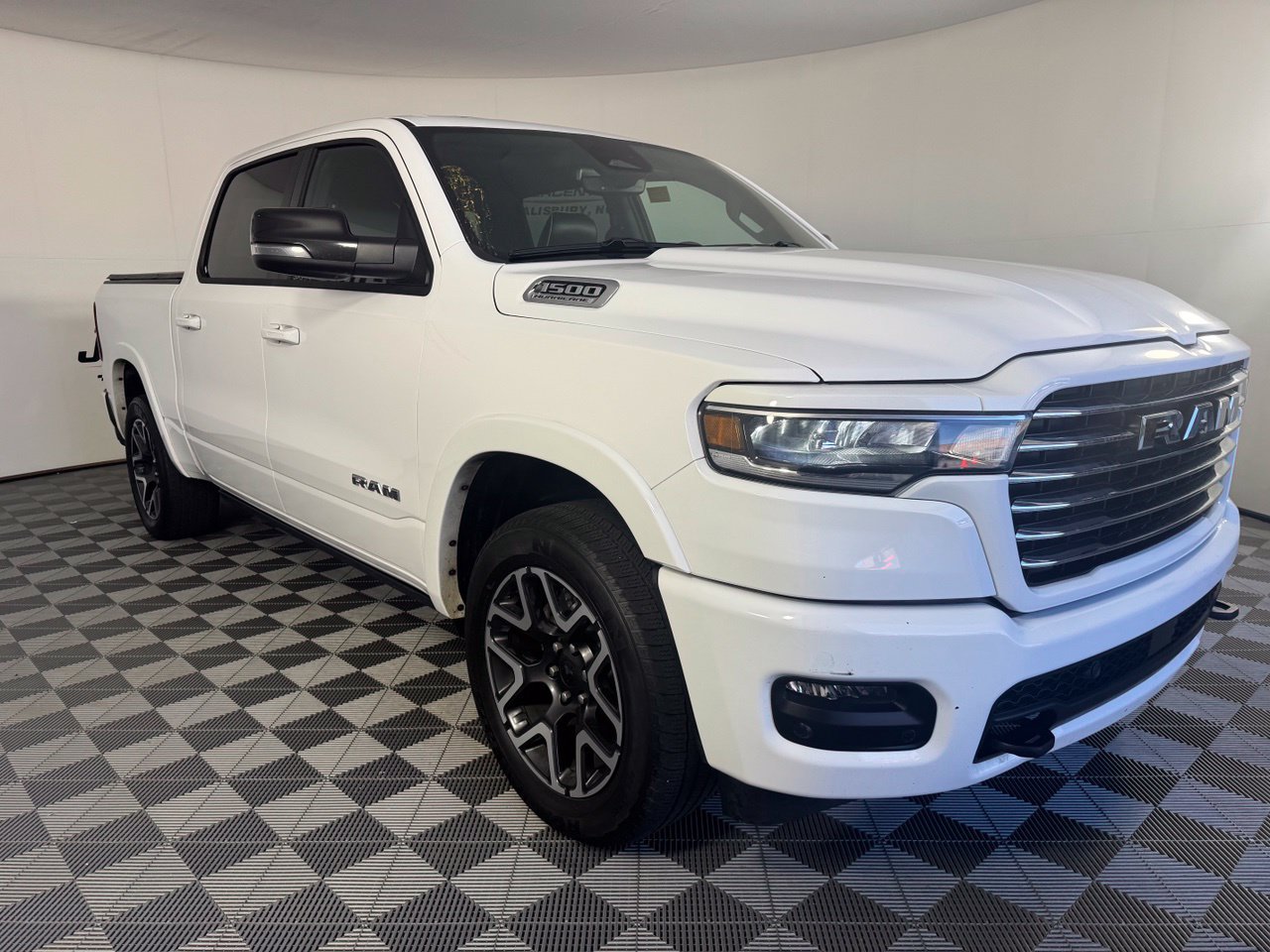 Used 2026 RAM 1500 Laramie AWD/4WD image 6