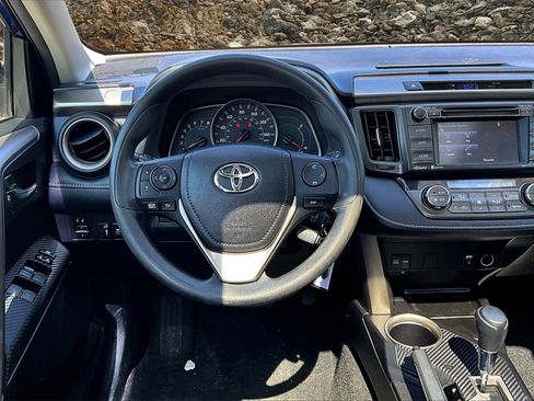 Used 2014 Toyota RAV4 XLE image 5