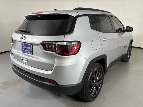 New 2026 Jeep Compass Latitude AWD/4WD image 8