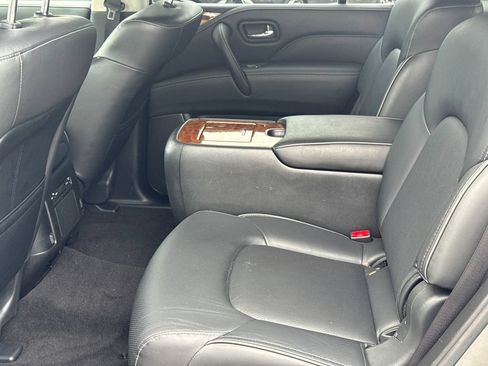 Used 2019 INFINITI QX80 Luxe w/ All-Season Package RWD image 21