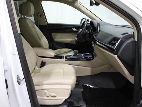 Used 2018 Audi Q5 2.0T Premium Plus w/ Premium Plus Package image 29