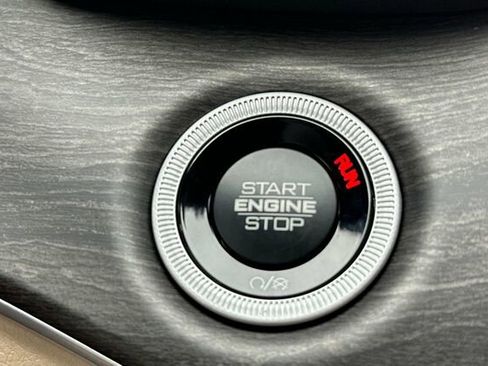 New 2025 Jeep Grand Cherokee L Limited image 24