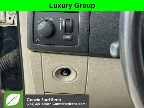 Used 2006 Chrysler 300 Touring w/ Luxury Group image 10