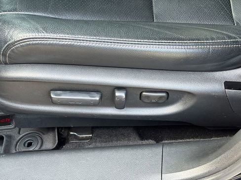 Used 2017 Honda Accord EX-L image 10