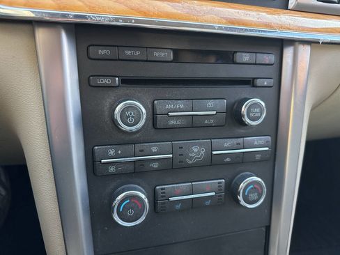 Used 2012 Lincoln MKZ image 34