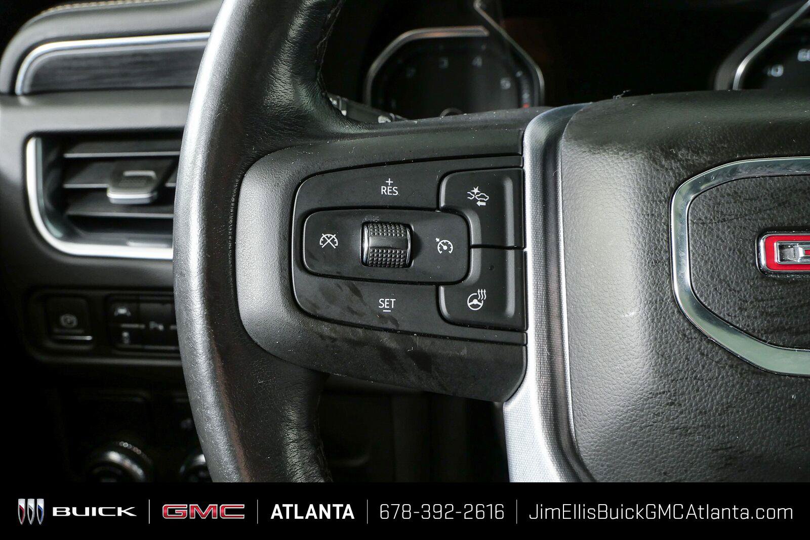 Used 2021 GMC Yukon SLT w/ SLT Premium Package RWD image 12