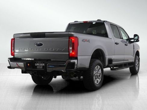 Used 2024 Ford F250 XLT image 5