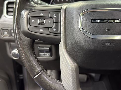 Used 2021 GMC Yukon Denali w/ Denali Premium Package image 17