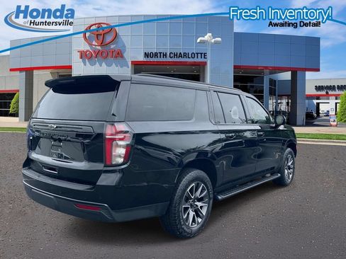 Used 2023 Chevrolet Suburban Z71 w/ Luxury Package AWD/4WD image 8