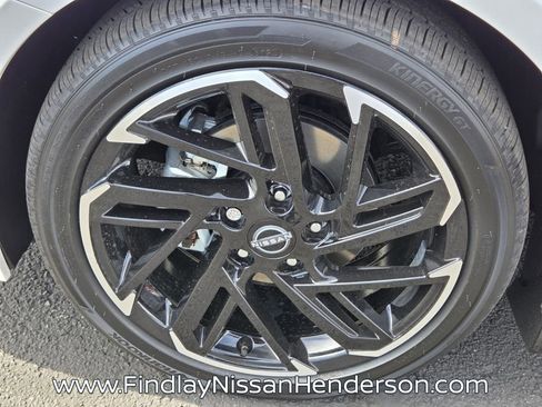New 2026 Nissan Sentra SR w/ Floor Mat Package FWD image 6