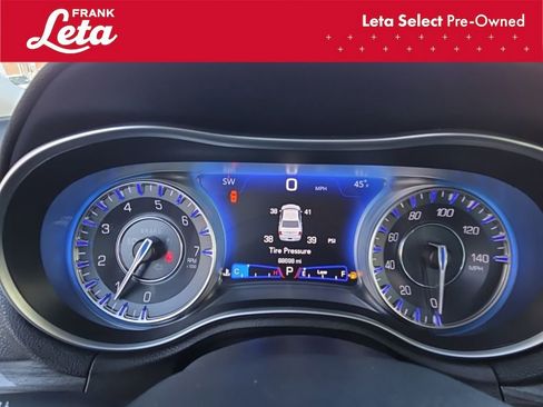 Used 2022 Chrysler 300 Touring L image 20