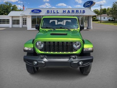 Used 2025 Jeep Gladiator Sport