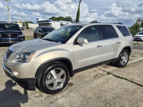 Used 2011 GMC Acadia SLT FWD image 2