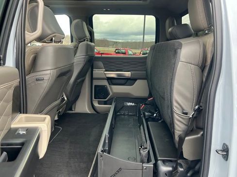 Used 2025 Ford F350 Platinum w/ Platinum Plus Package AWD/4WD image 13