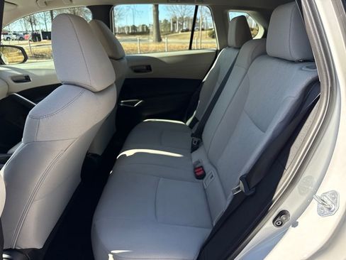Used 2024 Toyota Corolla Cross L image 26