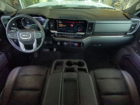 Used 2024 GMC Sierra 1500 SLT AWD/4WD image 17