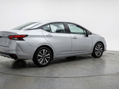 Used 2025 Nissan Versa SV FWD image 9