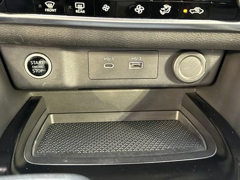 Used 2023 Nissan Rogue SV AWD/4WD image 35