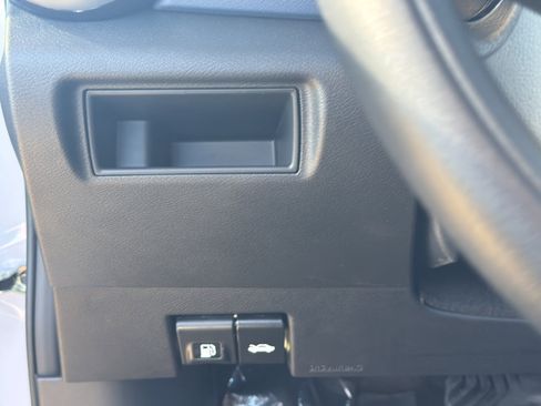 New 2025 Nissan Versa SV image 21