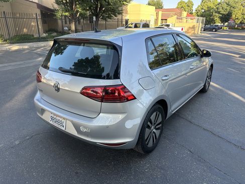Used 2015 Volkswagen e-Golf SEL Premium image 5