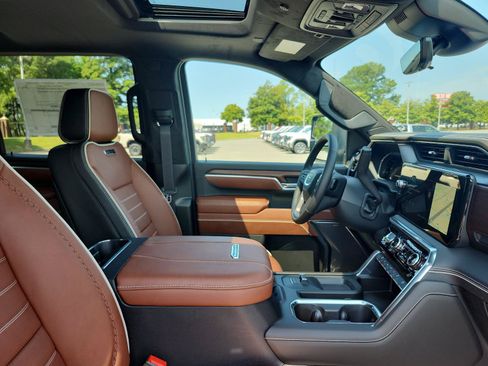 New 2026 GMC Sierra 2500 Denali Ultimate AWD/4WD image 7