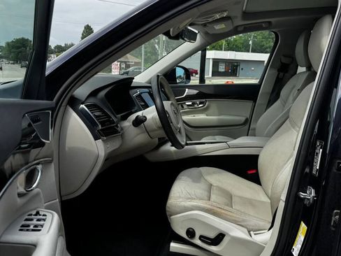 Used 2016 Volvo XC90 T6 Momentum w/ Momentum Plus Package AWD/4WD image 9