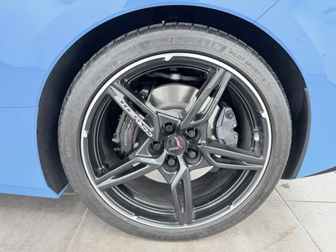 Used 2023 Chevrolet Corvette Stingray Preferred Conv w/ Z51 Performance Package RWD image 33