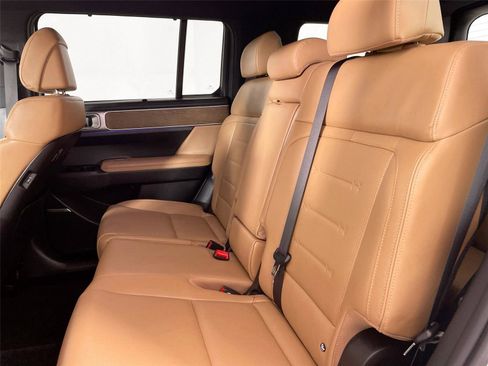 Used 2025 Hyundai Santa Fe Limited image 24