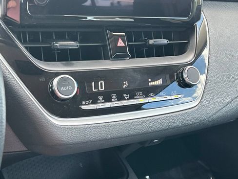 Used 2024 Toyota Corolla LE FWD image 33