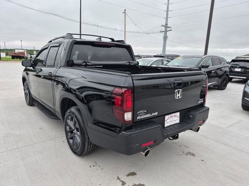 Used 2023 Honda Ridgeline Sport image 8