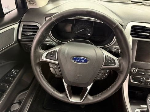 Used 2016 Ford Fusion SE image 15