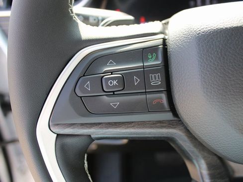 New 2025 Jeep Grand Cherokee Limited w/ Luxury Tech Group II image 18