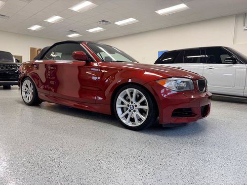Used 2012 BMW 135i Convertible RWD image 10