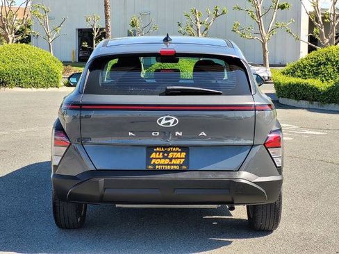 Used 2025 Hyundai Kona SE FWD image 5