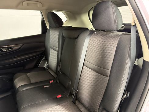 Used 2018 Nissan Rogue SV FWD image 20