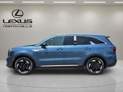 Used 2025 Kia Sorento SX Prestige AWD/4WD image 9