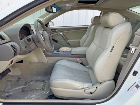 Used 2004 INFINITI G35 Coupe w/ Premium Pkg image 16