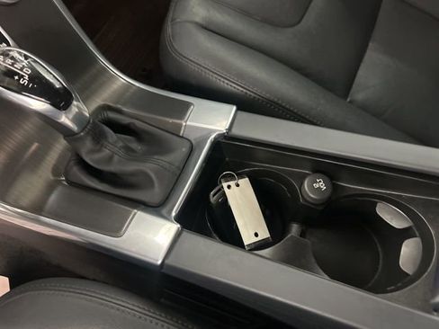 Used 2016 Volvo XC60 T5 Platinum w/ Climate Package image 21